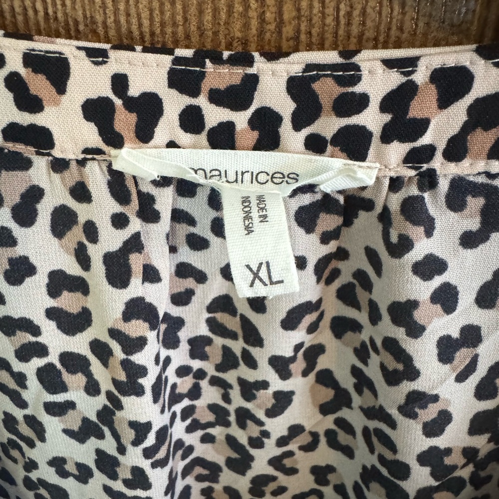 Maurices Leopard Print Blouse – Size XL Like new. - Picture 4 of 4